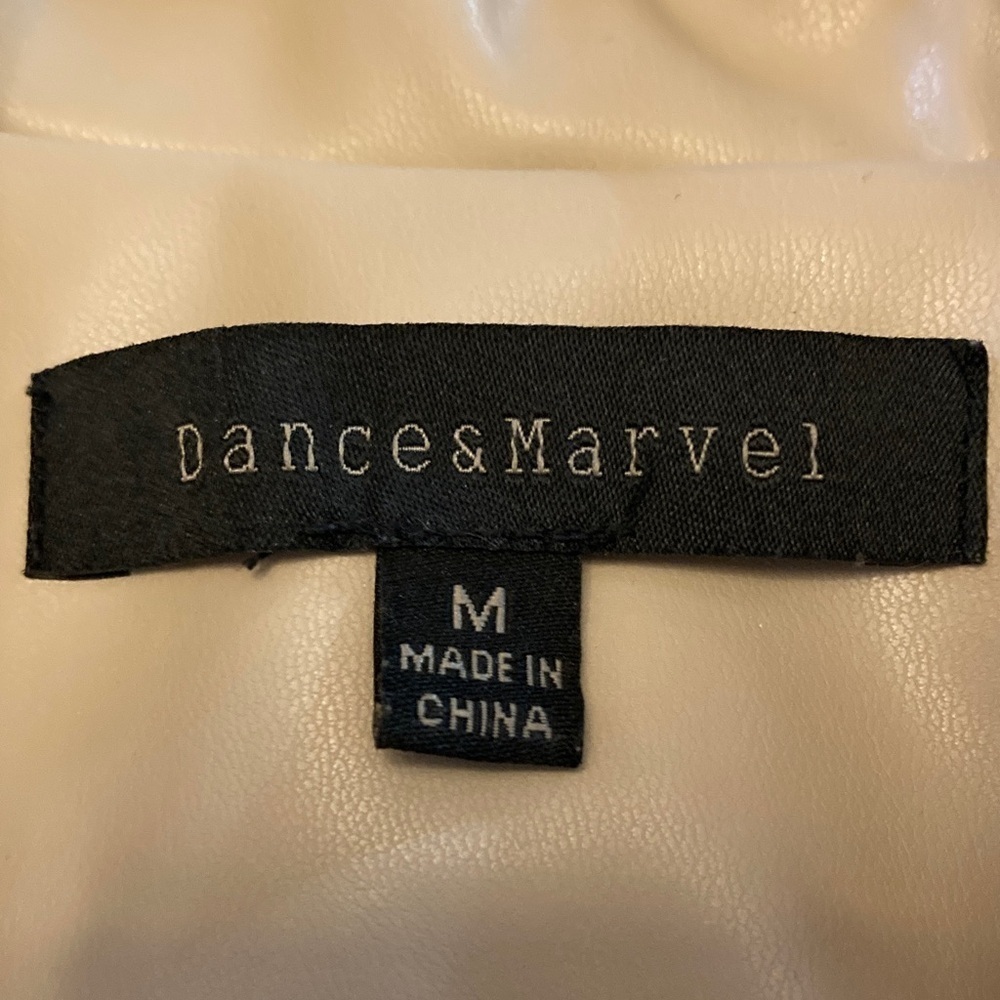 Dance & Marvel faux leather one button jacket/blazer women’s med. tan classic - Picture 3 of 10